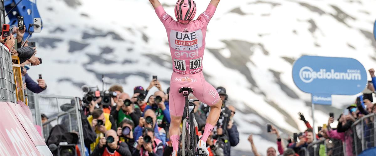 Giro d'Italia - Il volo di Pogacar sul Mottolino