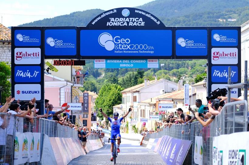 Riccardo Lucca alla sua prima vittoria da professionista allAdriatica Ionica Race! (Foto di Federciclismo)
