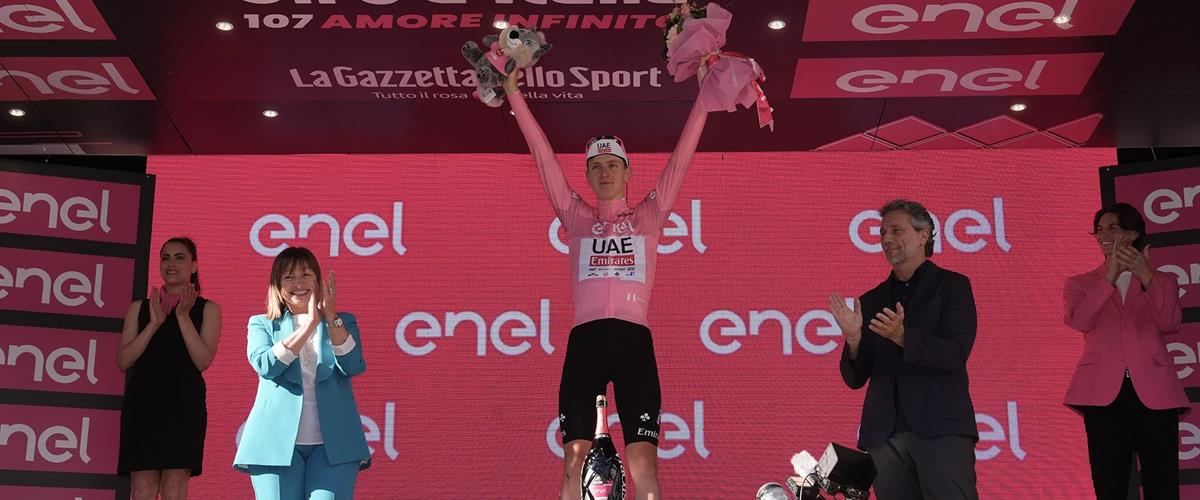 Giro d'Italia - Pogacar fa sua anche la crono